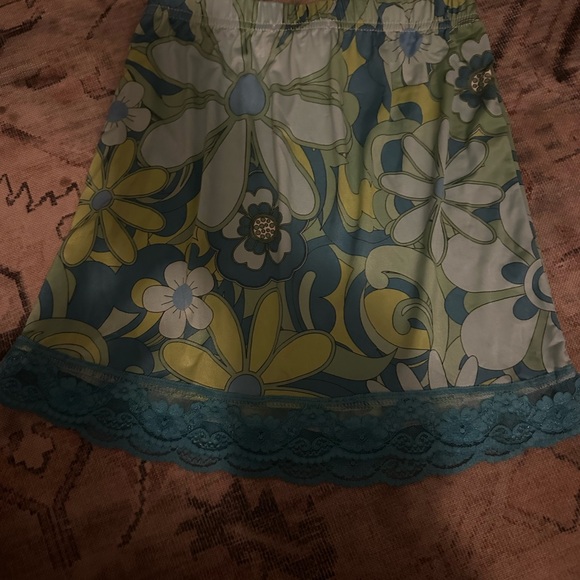 Cute skirt - Picture 2 of 3